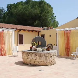 Terrauzza Sul Mare Di Renata Emmolo Italie