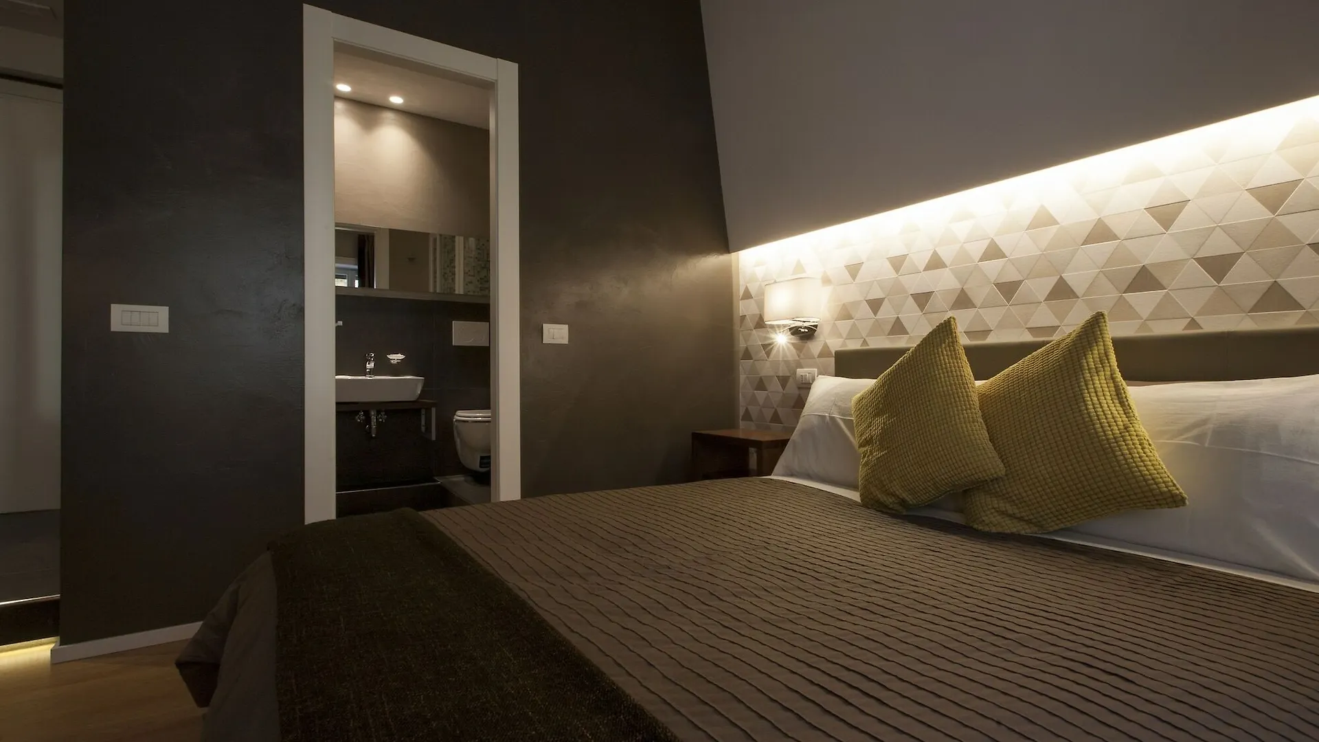 Ng Guest House Roma San Pietro 2*,  Italia